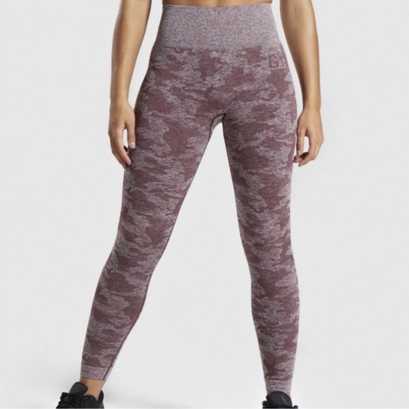 Gymshark Adapt Camo Seamless Leggings in Berry Red. Size Small. - Picture 3 of 16